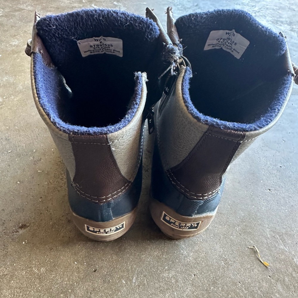 Sperry Brown and Blue Duck Boots - Picture 3 of 9